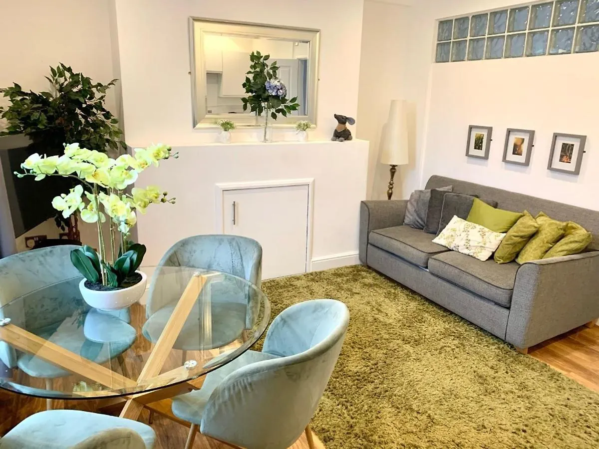 Emmanuel House - Beautiful 1-Bedroom Apt In Central Cambridge - Historical Building Lägenhet