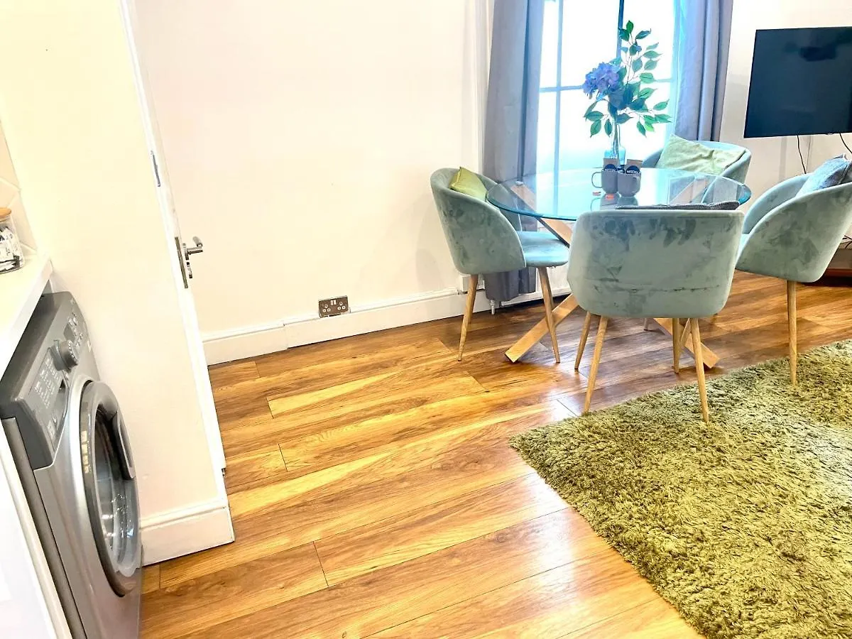 Emmanuel House - Beautiful 1-Bedroom Apt In Central Cambridge - Historical Building Storbritannien